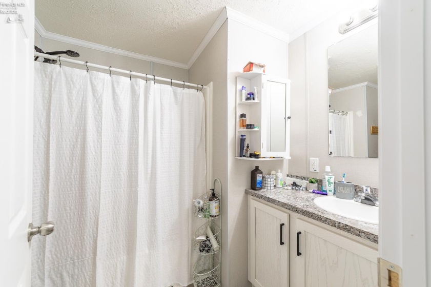 1928 Deer Ridge Drive, Findlay, 45840, 2 Bedrooms Bedrooms, ,2 BathroomsBathrooms,Residential,For Sale,Deer Ridge,20253963