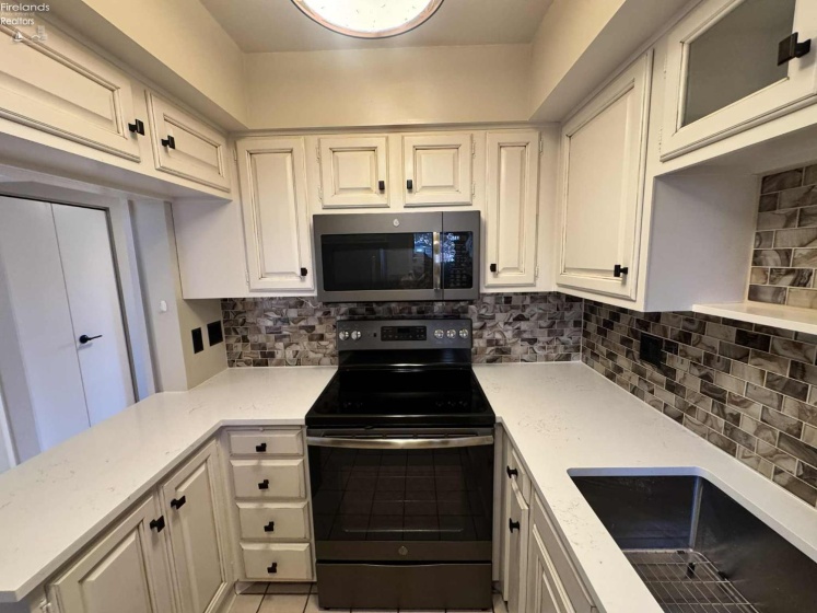 1100 By The Shores, Huron, 44839, 2 Bedrooms Bedrooms, ,2 BathroomsBathrooms,Residential,For Sale,By The Shores,20254331