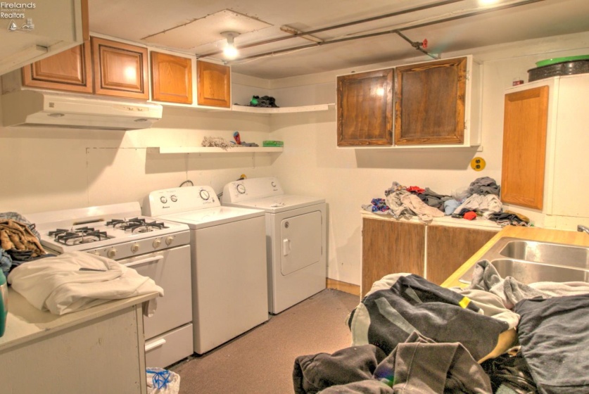 1200 Sandusky Avenue, Bucyrus, 44820, 4 Bedrooms Bedrooms, ,2 BathroomsBathrooms,Residential,For Sale,Sandusky,20254294