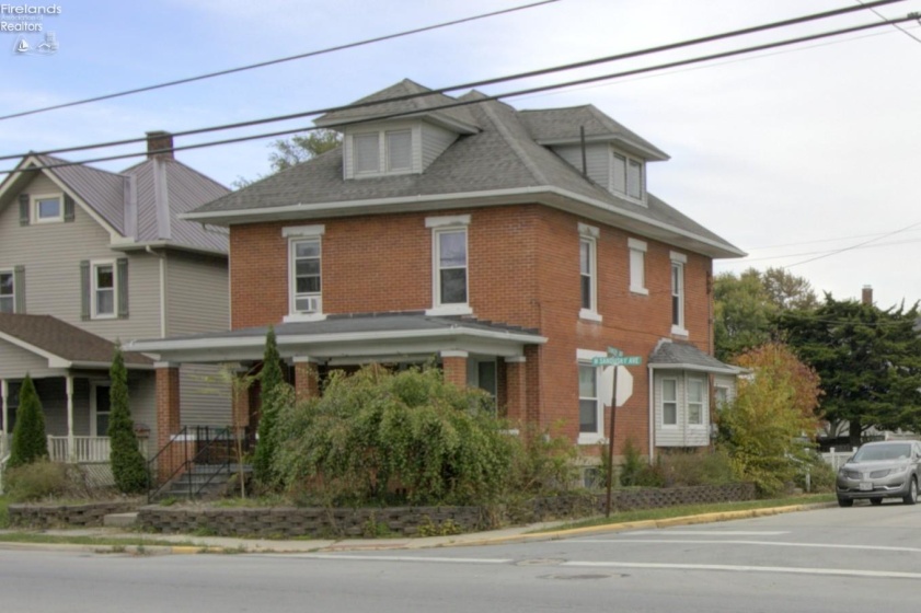 1200 Sandusky Avenue, Bucyrus, 44820, 4 Bedrooms Bedrooms, ,2 BathroomsBathrooms,Residential,For Sale,Sandusky,20254294