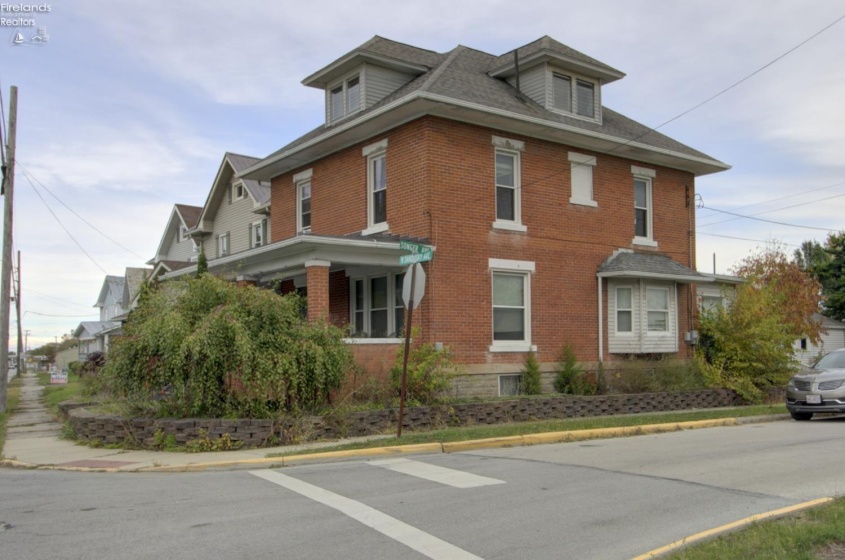 1200 Sandusky Avenue, Bucyrus, 44820, 4 Bedrooms Bedrooms, ,2 BathroomsBathrooms,Residential,For Sale,Sandusky,20254294