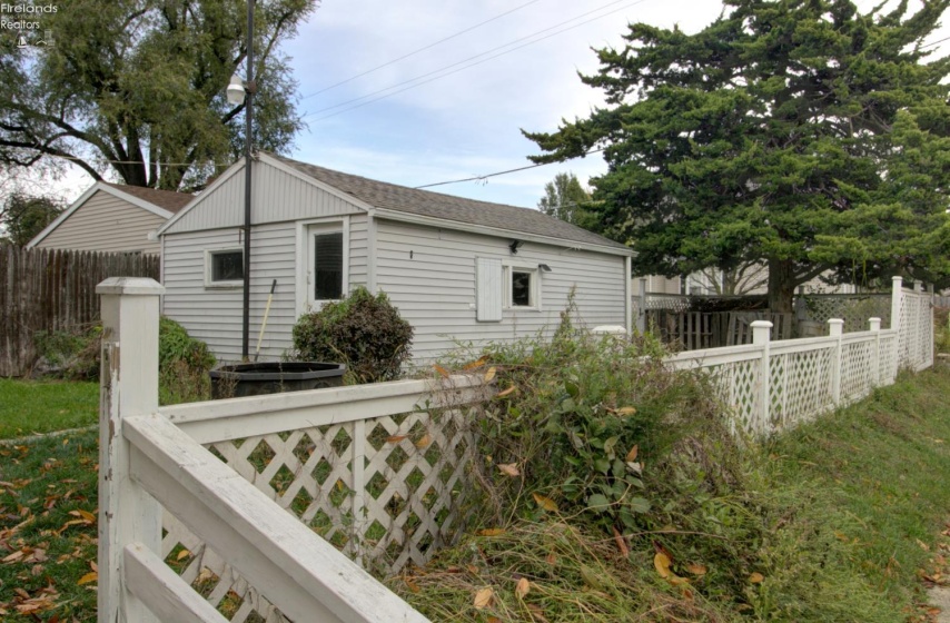 1200 Sandusky Avenue, Bucyrus, 44820, 4 Bedrooms Bedrooms, ,2 BathroomsBathrooms,Residential,For Sale,Sandusky,20254294