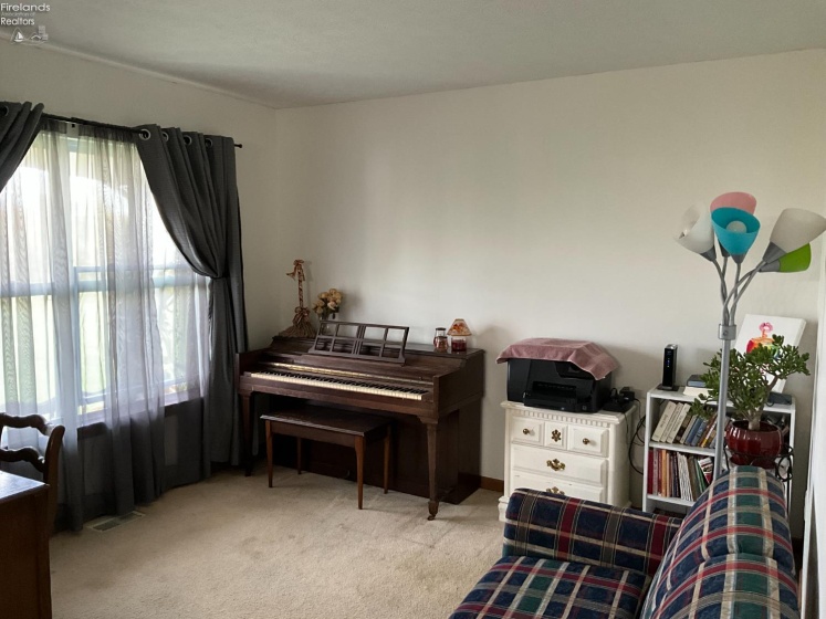 1009 County Road 40, Nova, 44859, 4 Bedrooms Bedrooms, ,3 BathroomsBathrooms,Residential,For Sale,County Road 40,20254217