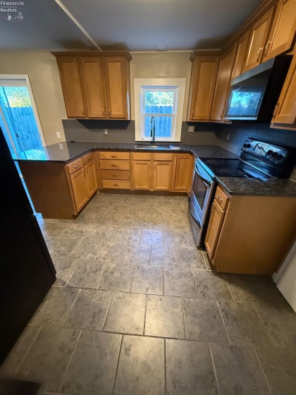 5516 Fortune Drive, Toledo, 43611, 2 Bedrooms Bedrooms, ,1 BathroomBathrooms,Residential,For Sale,Fortune Drive,20254302