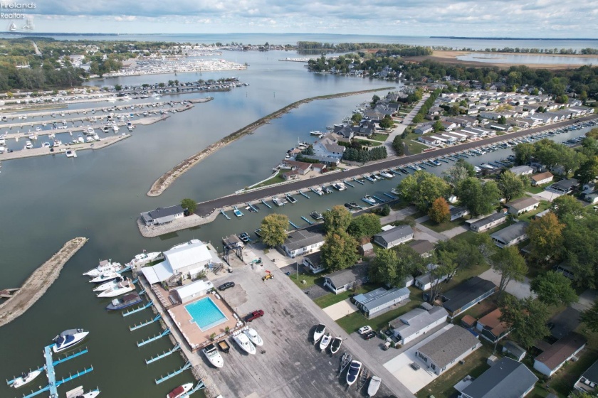 1600 Buck Rd., Marblehead, 43440, 2 Bedrooms Bedrooms, ,2 BathroomsBathrooms,Residential,For Sale,Buck Rd.,20254057