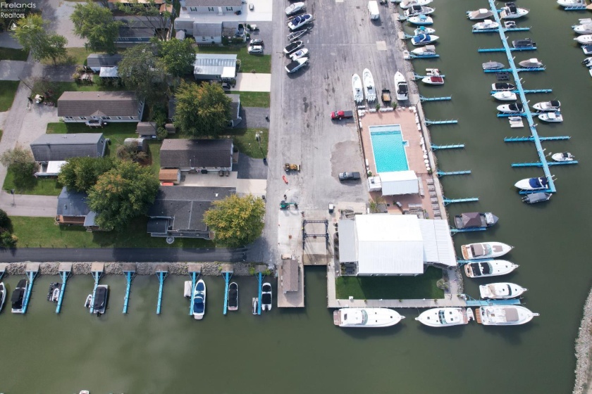 1600 Buck Rd., Marblehead, 43440, 2 Bedrooms Bedrooms, ,2 BathroomsBathrooms,Residential,For Sale,Buck Rd.,20254057