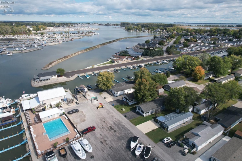 1600 Buck Rd., Marblehead, 43440, 2 Bedrooms Bedrooms, ,2 BathroomsBathrooms,Residential,For Sale,Buck Rd.,20254057