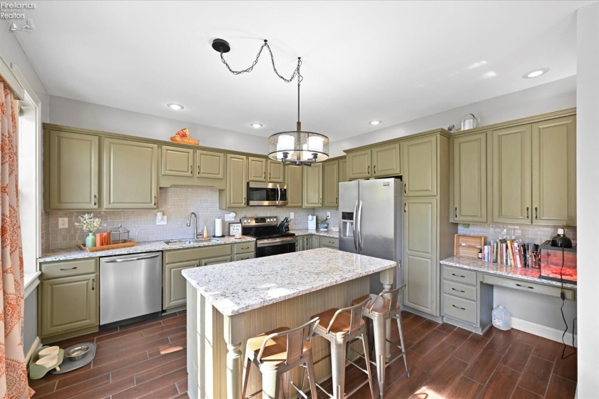 3500 Woodhill Drive, Port Clinton, 43452, 3 Bedrooms Bedrooms, ,3 BathroomsBathrooms,Residential,For Sale,Woodhill,20254083