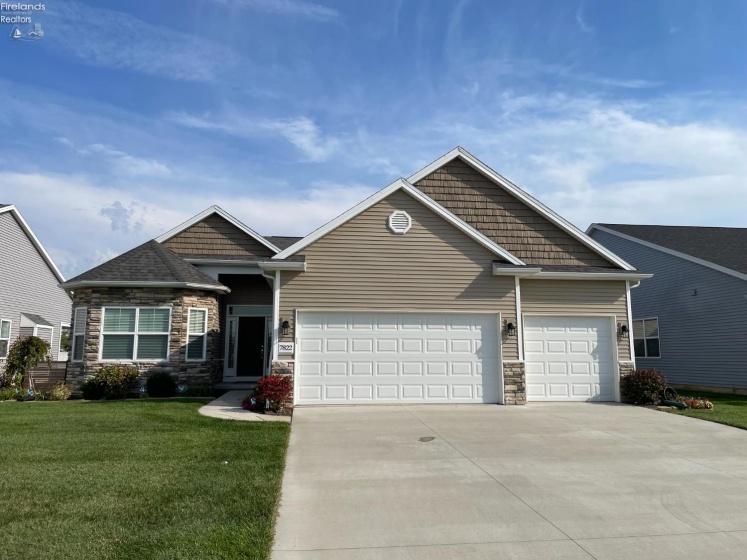 7822 Honey Crisp Ct, Toledo, 43528, 3 Bedrooms Bedrooms, ,2 BathroomsBathrooms,Residential,For Sale,Honey Crisp Ct,20254238