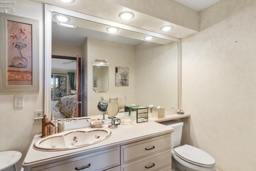 2212 Carriage Lane, Port Clinton, 43452, 3 Bedrooms Bedrooms, ,2 BathroomsBathrooms,Residential,For Sale,Carriage,20253357