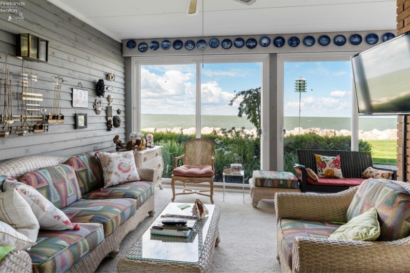 2212 Carriage Lane, Port Clinton, 43452, 3 Bedrooms Bedrooms, ,2 BathroomsBathrooms,Residential,For Sale,Carriage,20253357