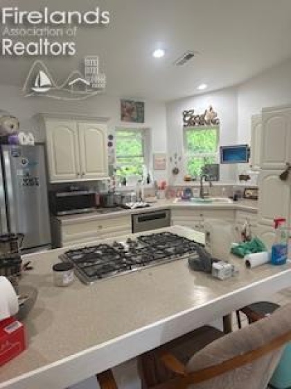 305 Tenth Street, Sycamore, 44882, 5 Bedrooms Bedrooms, ,5 BathroomsBathrooms,Residential,For Sale,Tenth,20253472