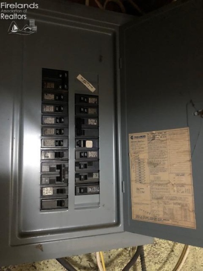 225 Fourth Ave, Tiffin, 44883, 2 Bedrooms Bedrooms, ,1 BathroomBathrooms,Residential,For Sale,Fourth Ave,20252814