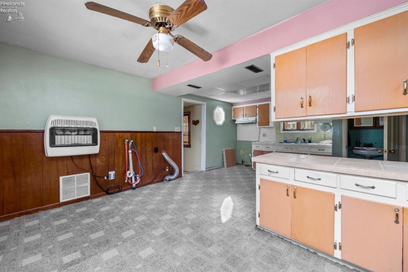 6927 Wildacre Road, Curtice, 43412, 3 Bedrooms Bedrooms, ,2 BathroomsBathrooms,Residential,For Sale,Wildacre,20251812