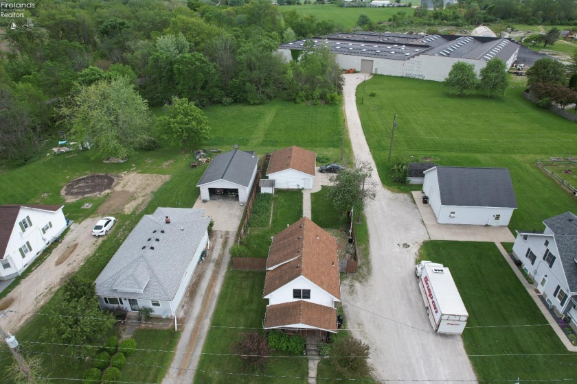 6927 Wildacre Road, Curtice, 43412, 3 Bedrooms Bedrooms, ,2 BathroomsBathrooms,Residential,For Sale,Wildacre,20251812