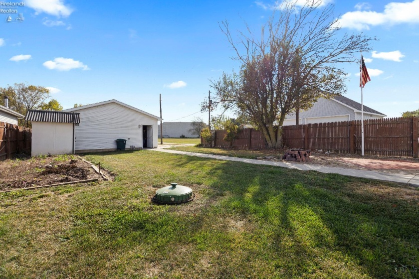 6927 Wildacre Road, Curtice, 43412, 3 Bedrooms Bedrooms, ,2 BathroomsBathrooms,Residential,For Sale,Wildacre,20251812