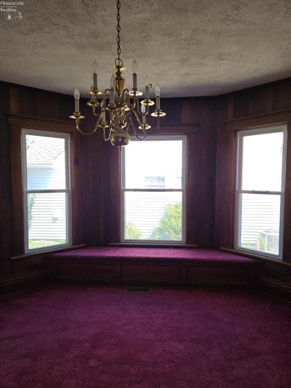 155 Ashford Avenue, Bellevue, 44811, 6 Bedrooms Bedrooms, ,3 BathroomsBathrooms,Residential,For Sale,Ashford,20252829