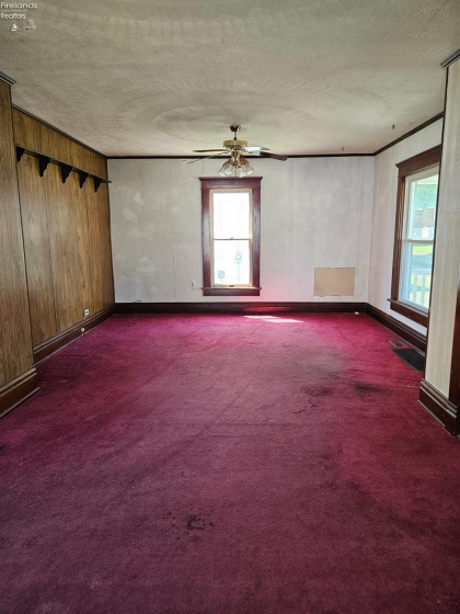 155 Ashford Avenue, Bellevue, 44811, 6 Bedrooms Bedrooms, ,3 BathroomsBathrooms,Residential,For Sale,Ashford,20252829