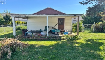 332 Parish Street, Sandusky, 44870, 4 Bedrooms Bedrooms, ,1 BathroomBathrooms,Residential,For Sale,Parish,20253640