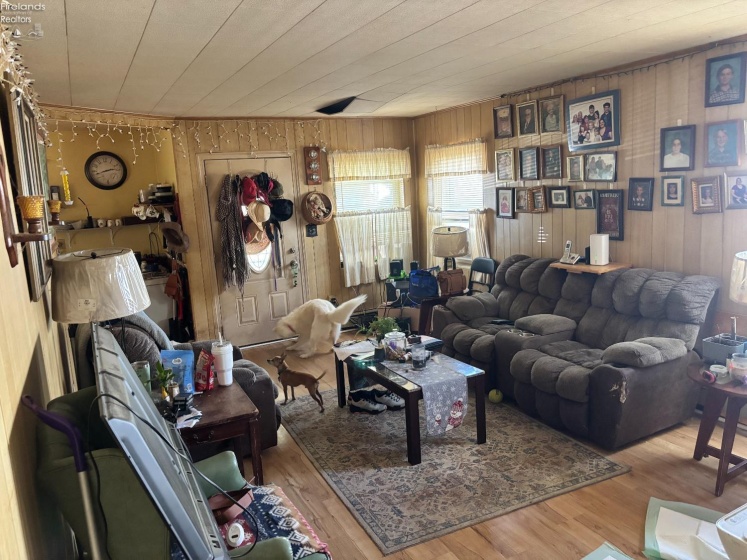 332 Parish Street, Sandusky, 44870, 4 Bedrooms Bedrooms, ,1 BathroomBathrooms,Residential,For Sale,Parish,20253640