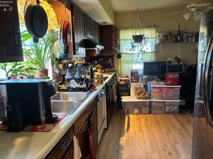 332 Parish Street, Sandusky, 44870, 4 Bedrooms Bedrooms, ,1 BathroomBathrooms,Residential,For Sale,Parish,20253640