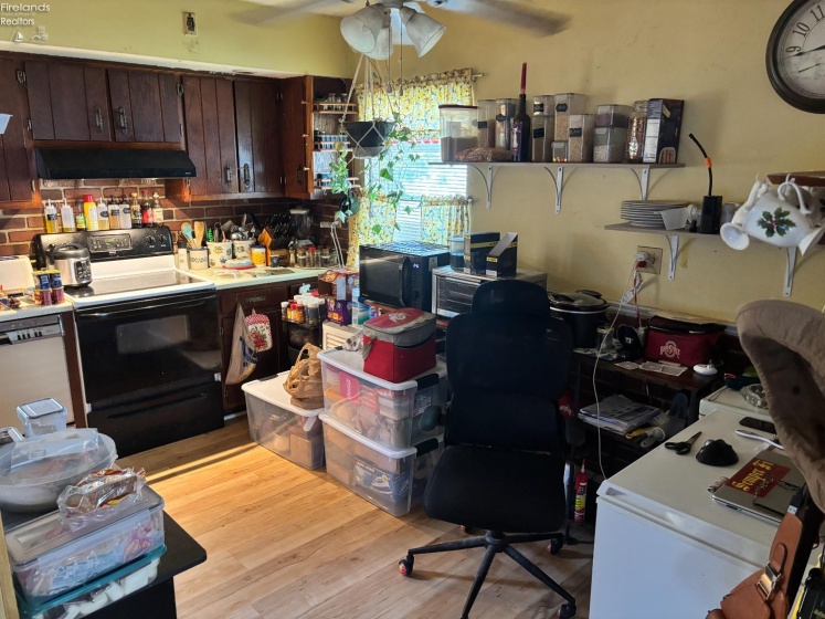 332 Parish Street, Sandusky, 44870, 4 Bedrooms Bedrooms, ,1 BathroomBathrooms,Residential,For Sale,Parish,20253640