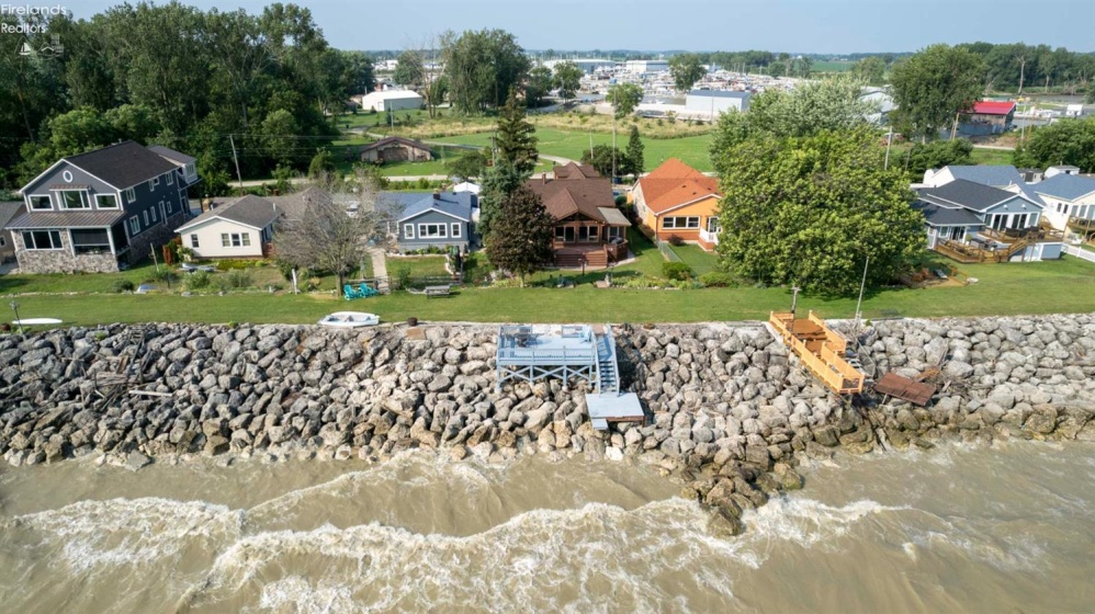 11103 Dyke Rd., Curtice, 43412, 3 Bedrooms Bedrooms, ,2 BathroomsBathrooms,Residential,For Sale,Dyke Rd.,20252900