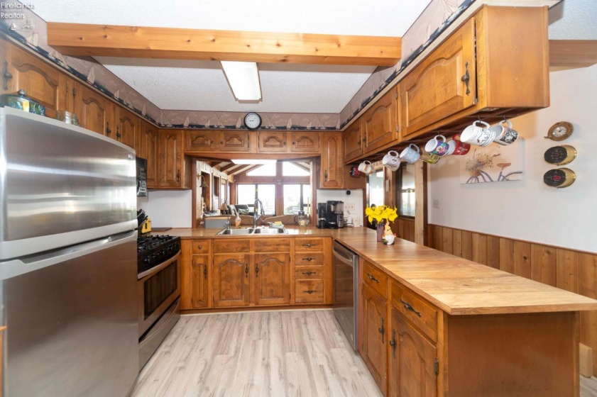 11103 Dyke Rd., Curtice, 43412, 3 Bedrooms Bedrooms, ,2 BathroomsBathrooms,Residential,For Sale,Dyke Rd.,20252900