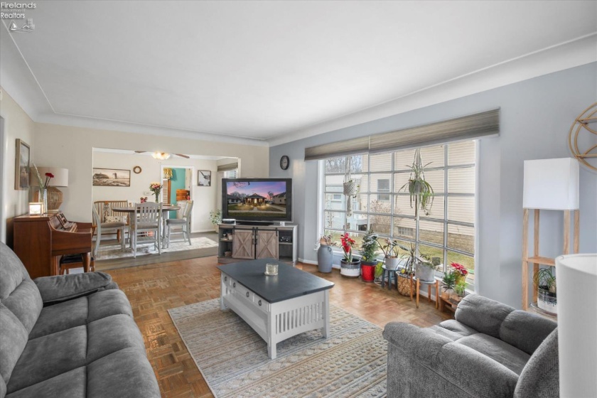 429 5th, Perrysburg, 43551, 2 Bedrooms Bedrooms, ,1 BathroomBathrooms,Residential,For Sale,5th,20254414