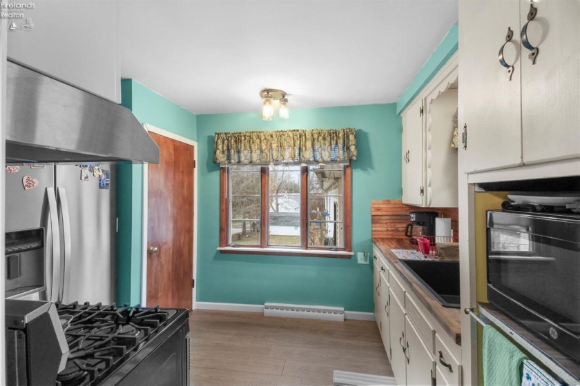 429 5th, Perrysburg, 43551, 2 Bedrooms Bedrooms, ,1 BathroomBathrooms,Residential,For Sale,5th,20254414