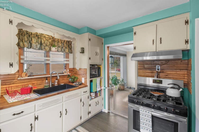 429 5th, Perrysburg, 43551, 2 Bedrooms Bedrooms, ,1 BathroomBathrooms,Residential,For Sale,5th,20254414