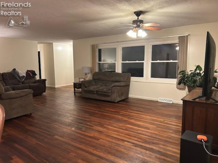 3876 Townsend Angling Road, Collins, 44826, 4 Bedrooms Bedrooms, ,2 BathroomsBathrooms,Residential,For Sale,Townsend Angling,20254535