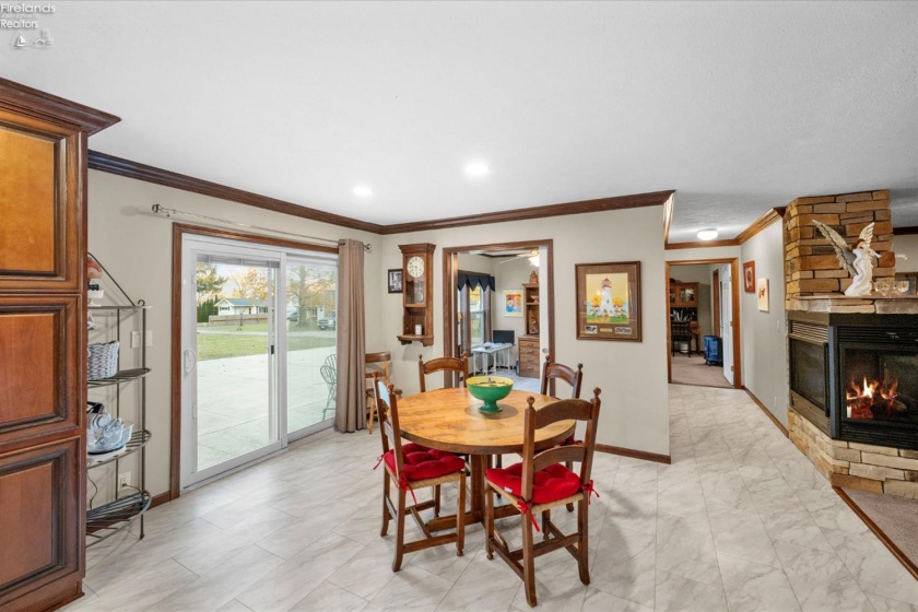 9213 Northshore Boulevard, Marblehead, 43440, 3 Bedrooms Bedrooms, ,2 BathroomsBathrooms,Residential,For Sale,Northshore,20254562