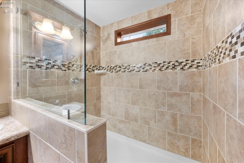 9213 Northshore Boulevard, Marblehead, 43440, 3 Bedrooms Bedrooms, ,2 BathroomsBathrooms,Residential,For Sale,Northshore,20254562