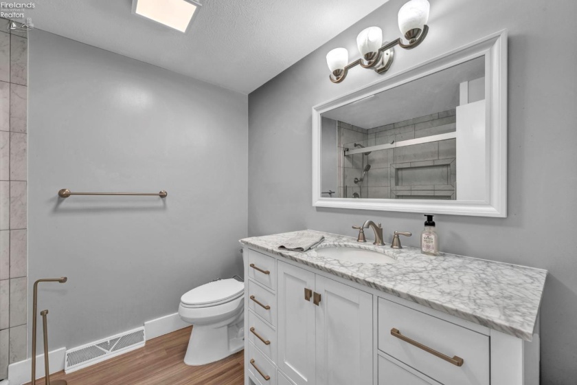 1003 Cove Circle, Huron, 44839, 5 Bedrooms Bedrooms, ,5 BathroomsBathrooms,Residential,For Sale,Cove,20254280