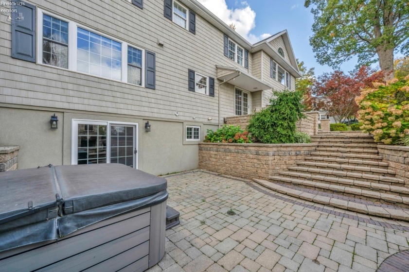 1003 Cove Circle, Huron, 44839, 5 Bedrooms Bedrooms, ,5 BathroomsBathrooms,Residential,For Sale,Cove,20254280