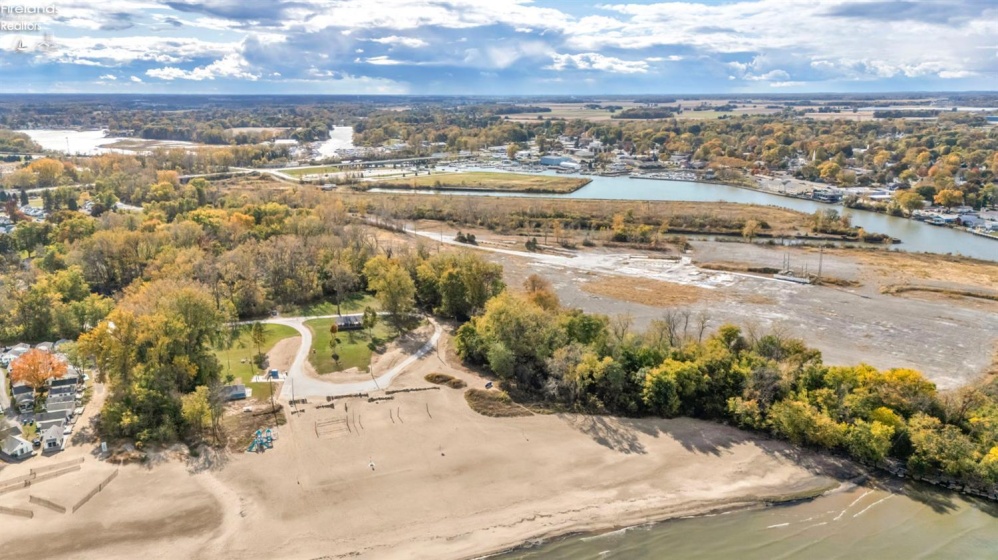 1003 Cove Circle, Huron, 44839, 5 Bedrooms Bedrooms, ,5 BathroomsBathrooms,Residential,For Sale,Cove,20254280