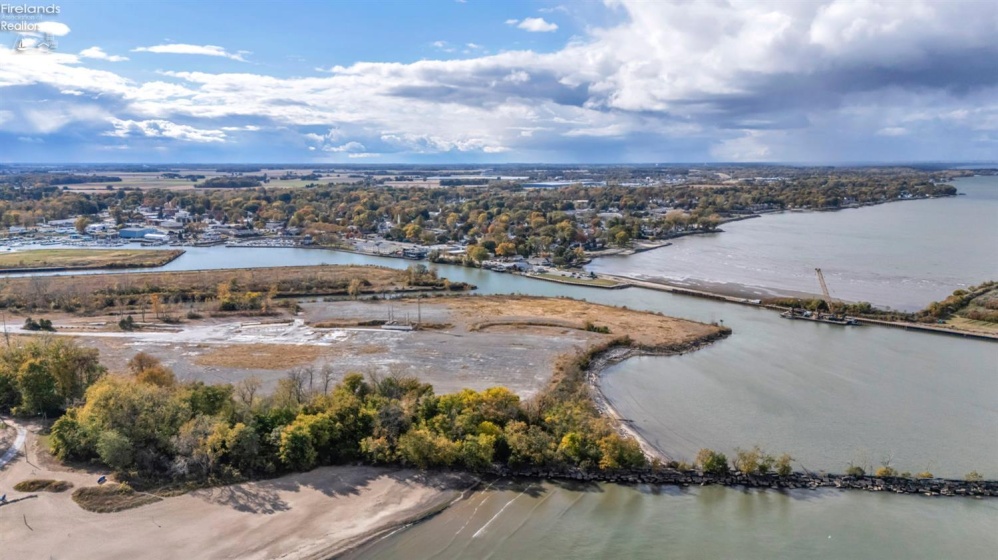 1003 Cove Circle, Huron, 44839, 5 Bedrooms Bedrooms, ,5 BathroomsBathrooms,Residential,For Sale,Cove,20254280