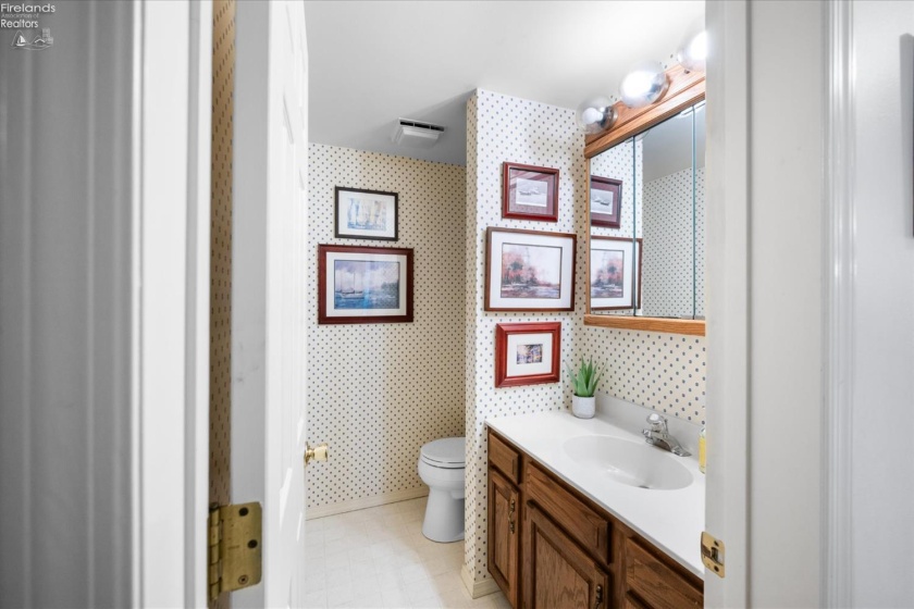 212 Seventh Street, Lakeside, 43440, 5 Bedrooms Bedrooms, ,5 BathroomsBathrooms,Residential,For Sale,Seventh,20254064