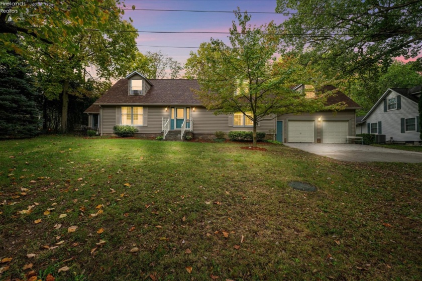 212 Seventh Street, Lakeside, 43440, 5 Bedrooms Bedrooms, ,5 BathroomsBathrooms,Residential,For Sale,Seventh,20254064