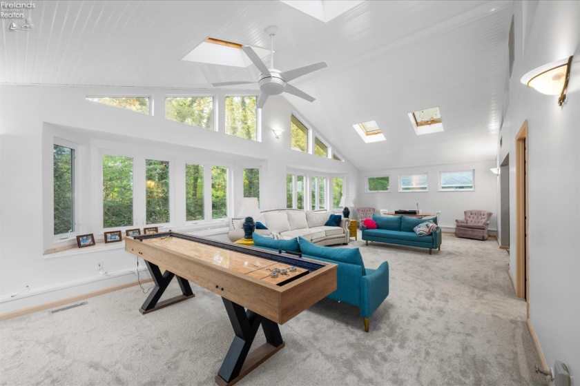 212 Seventh Street, Lakeside, 43440, 5 Bedrooms Bedrooms, ,5 BathroomsBathrooms,Residential,For Sale,Seventh,20254064