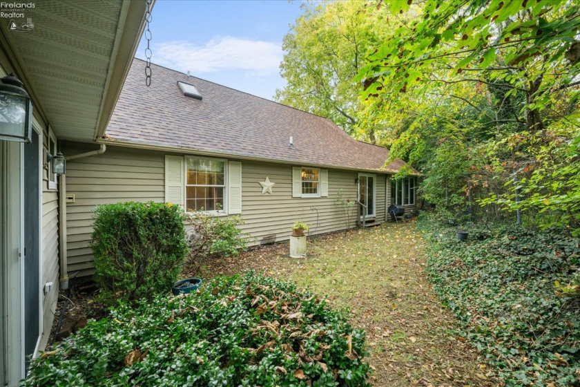 212 Seventh Street, Lakeside, 43440, 5 Bedrooms Bedrooms, ,5 BathroomsBathrooms,Residential,For Sale,Seventh,20254064