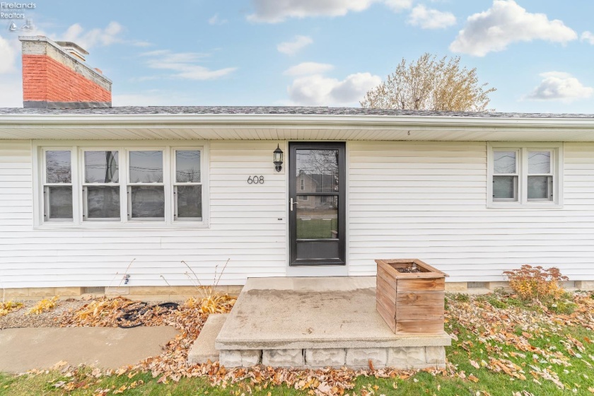 608 West Street, Carey, 43316, 2 Bedrooms Bedrooms, ,1 BathroomBathrooms,Residential,For Sale,West,20254571