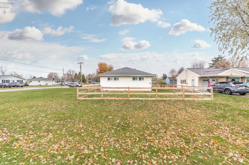 608 West Street, Carey, 43316, 2 Bedrooms Bedrooms, ,1 BathroomBathrooms,Residential,For Sale,West,20254571