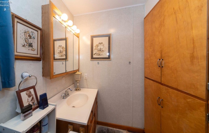 2524 Campbell Street, Sandusky, 44870, 2 Bedrooms Bedrooms, ,2 BathroomsBathrooms,Residential,For Sale,Campbell,20254578