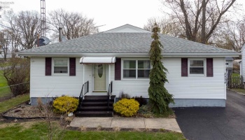 2524 Campbell Street, Sandusky, 44870, 2 Bedrooms Bedrooms, ,2 BathroomsBathrooms,Residential,For Sale,Campbell,20254578