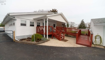 2524 Campbell Street, Sandusky, 44870, 2 Bedrooms Bedrooms, ,2 BathroomsBathrooms,Residential,For Sale,Campbell,20254578