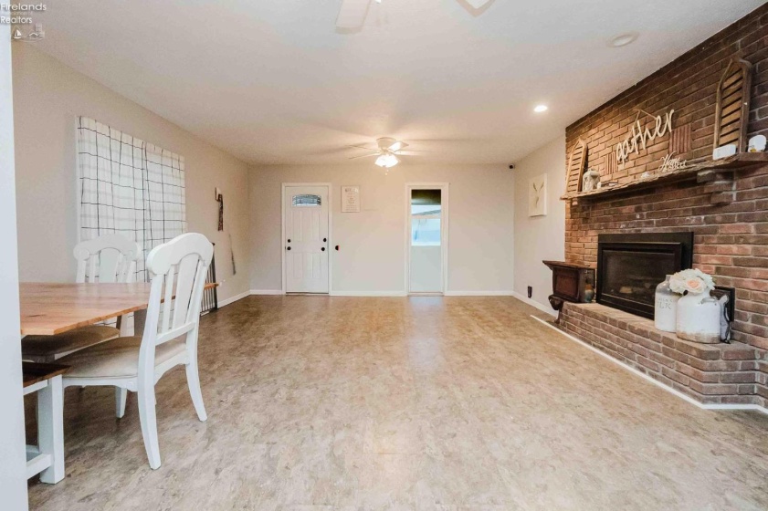 6166 County Highway 107, Upper Sandusky, 43351, 3 Bedrooms Bedrooms, ,1 BathroomBathrooms,Residential,For Sale,County Highway 107,20254522