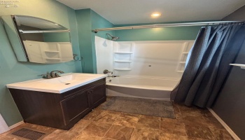 295 Circular Street, Tiffin, 44883, 3 Bedrooms Bedrooms, ,1 BathroomBathrooms,Residential,For Sale,Circular,20252888 295 Circular Street, Tiffin, 44883, 3 Bedrooms Bedrooms, ,1 BathroomBathrooms,Residential,For Sale,Circular,20252888