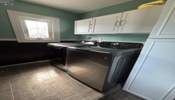 295 Circular Street, Tiffin, 44883, 3 Bedrooms Bedrooms, ,1 BathroomBathrooms,Residential,For Sale,Circular,20252888 295 Circular Street, Tiffin, 44883, 3 Bedrooms Bedrooms, ,1 BathroomBathrooms,Residential,For Sale,Circular,20252888